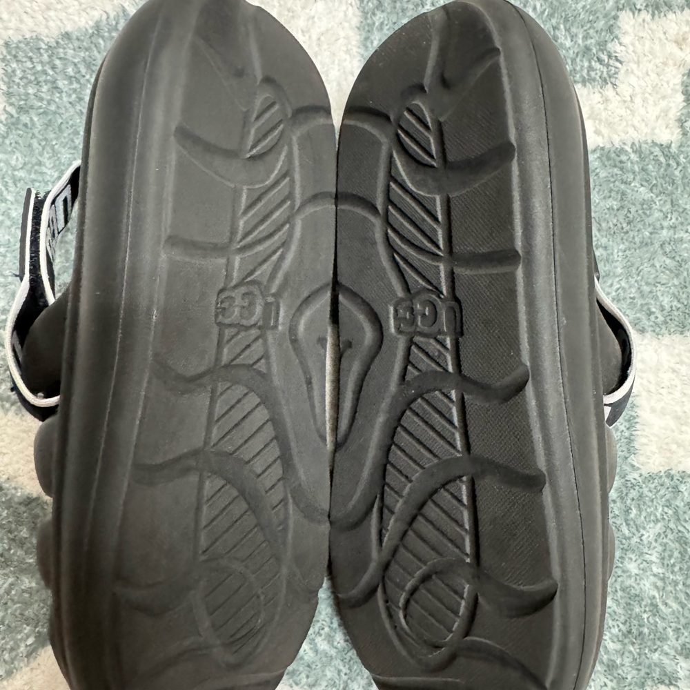 UGG Black Slippers with Geometric Tread Pattern